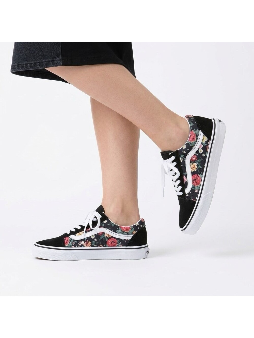 Vans Old Skool Floral Black Skate Shoes Sneakers Womens Size 7 US Mens 5.5 EU 37